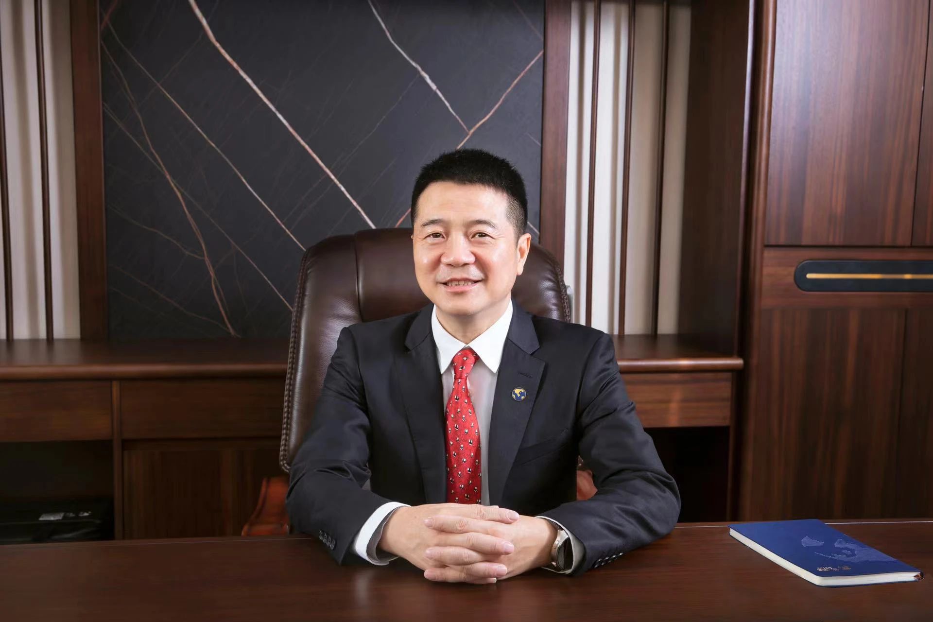 Óµ£ÐÂʹÃü ¹²¸°ÐÂÕ÷³Ì: ËÄ´¨Ê¡Á¢¼´²©¼¯ÍÅÓÎӶʳ¤ÐÂÄêºØ´Ê