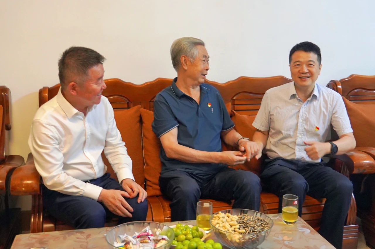 ʡ���������ŵ�ί��ǡ����³����¿�չ����һ���߷�